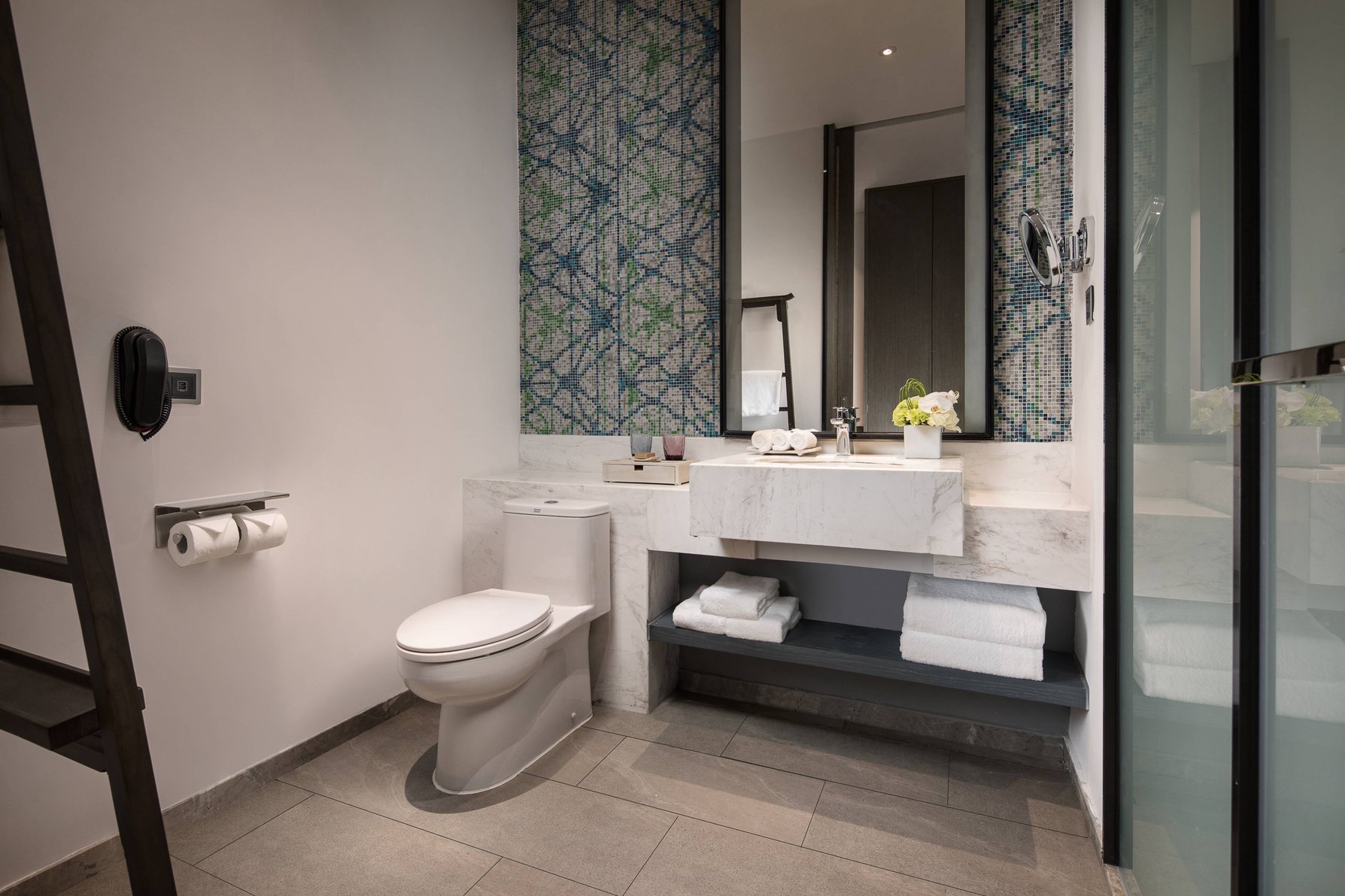 DoubleTree by Hilton Qingdao Oriental Movie Metropolis Room Type - KING DELUXE ROOM SEA VIEW