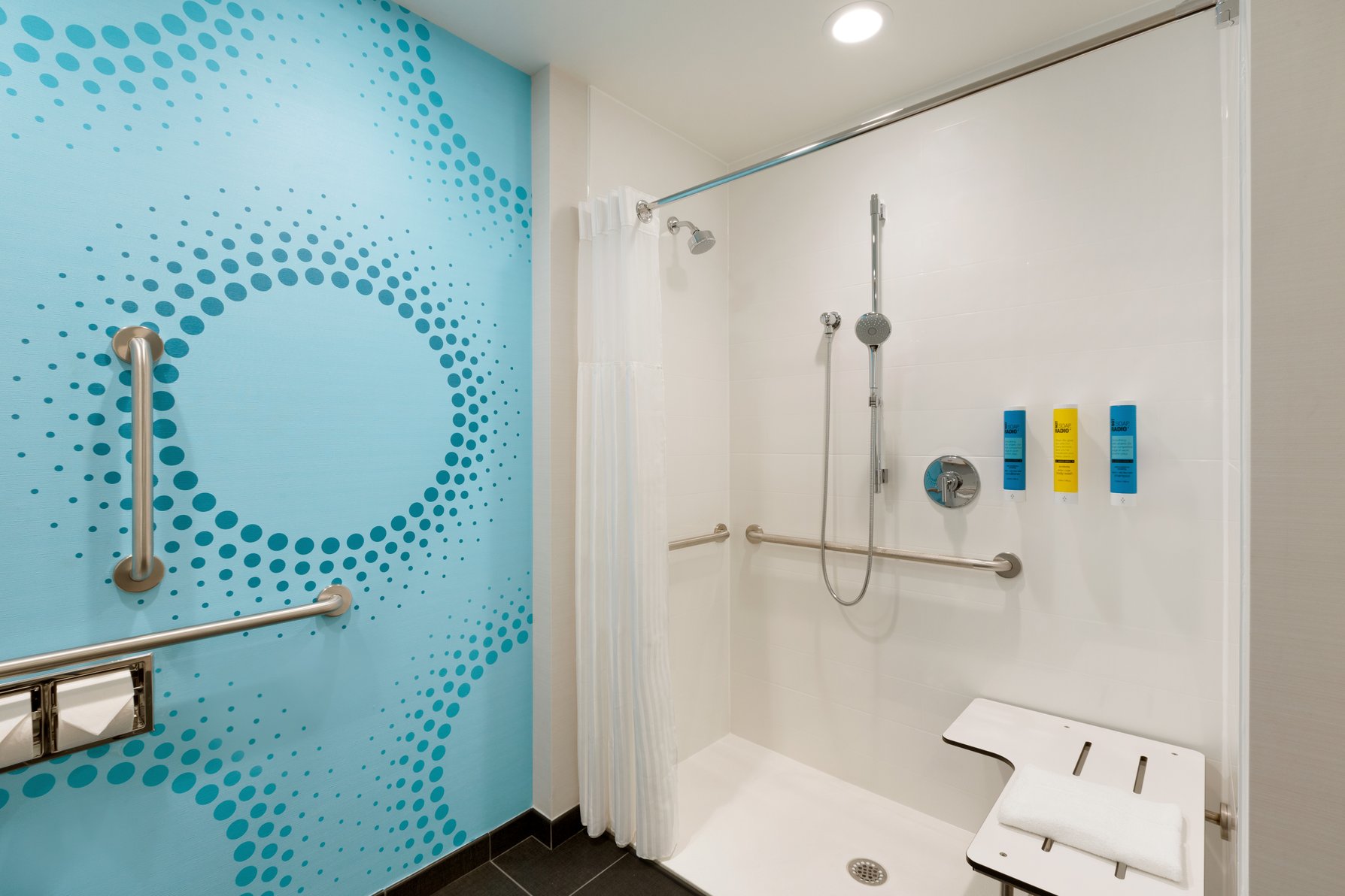 Tru by Hilton St. Charles St. Louis, MO Room Type - 2 QN ACC HEARING RI SHWR