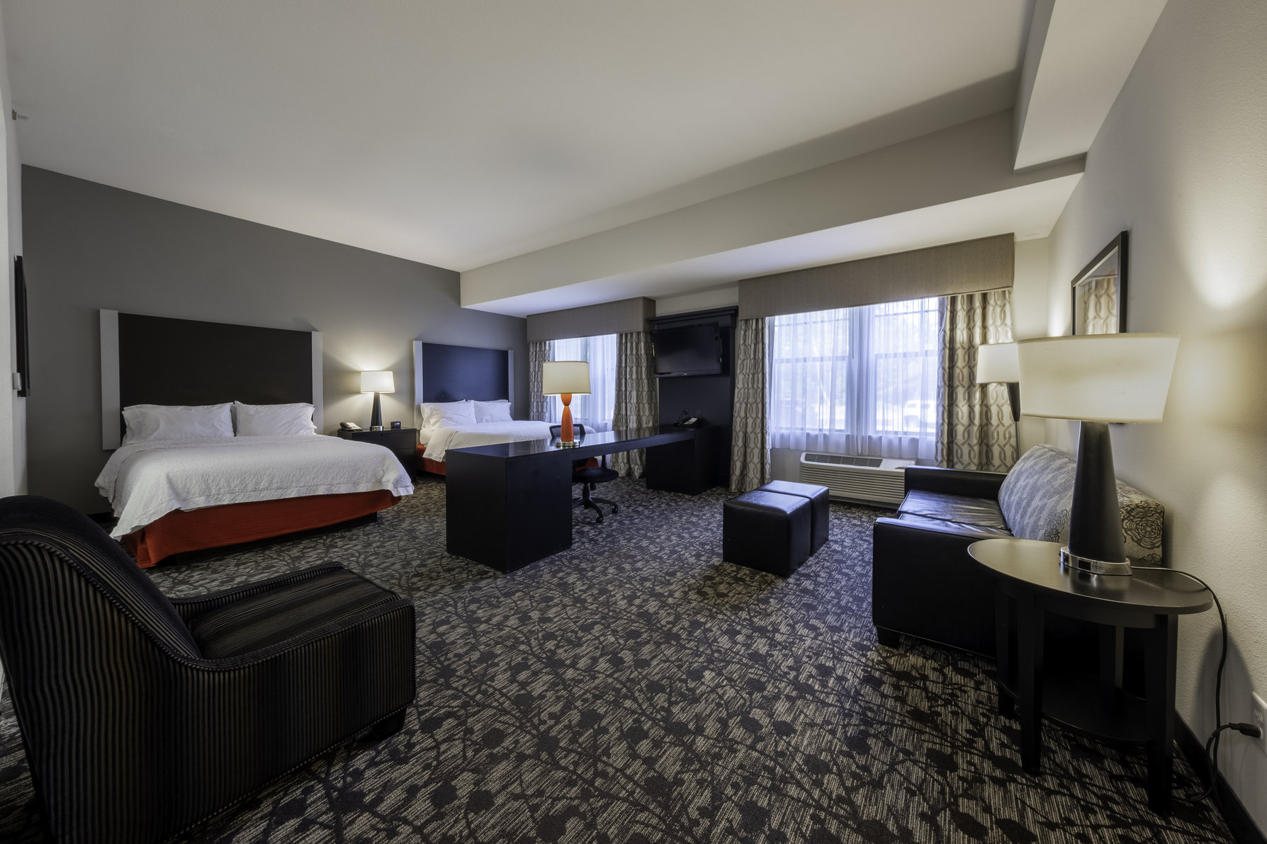 Hampton Inn and Suites DuPont Room Type - 2 QN HEARING ACC STUDIO NS