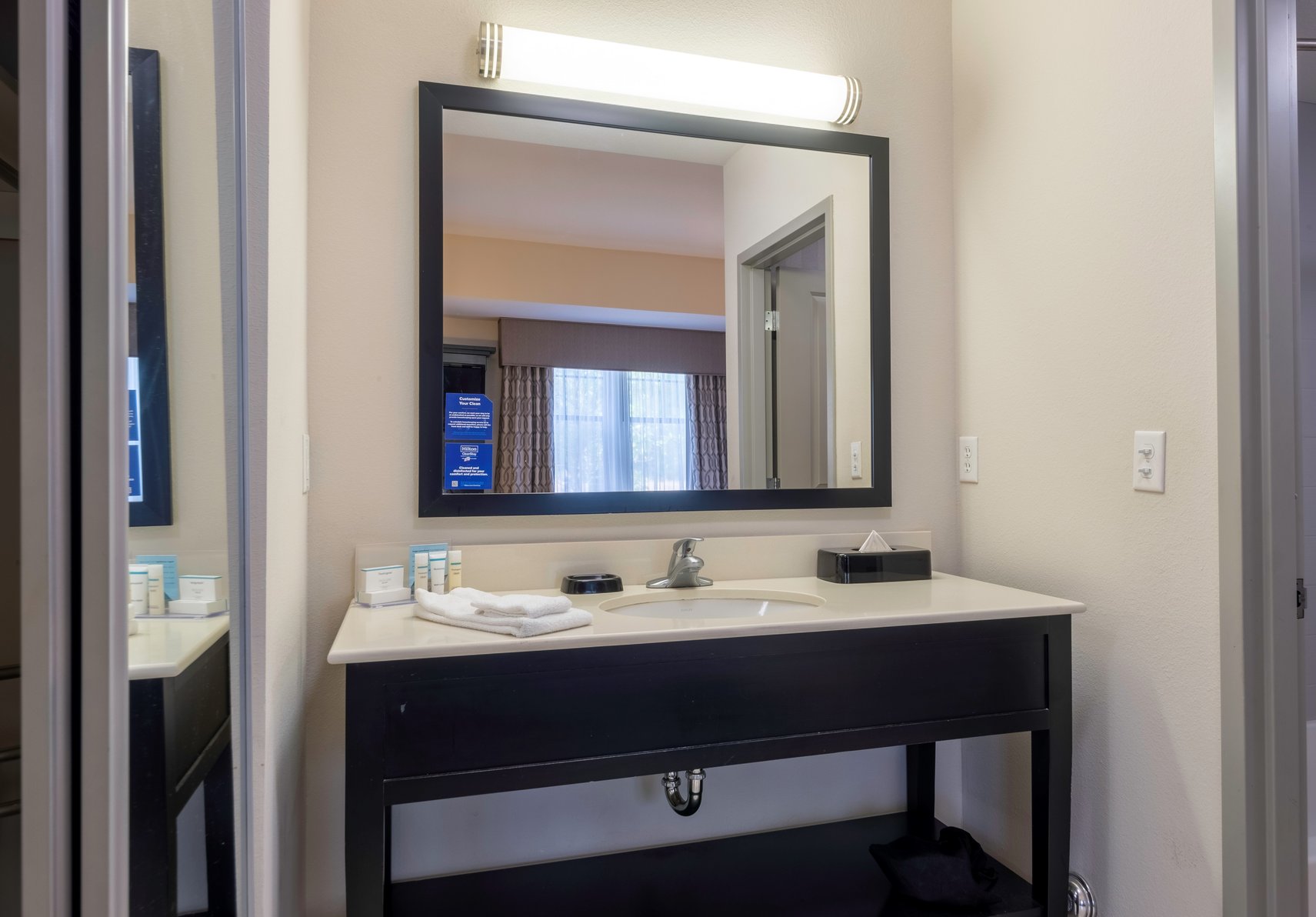 Hampton Inn and Suites DuPont Room Type - 1 KN ACC RI SHWR STUDIO NS