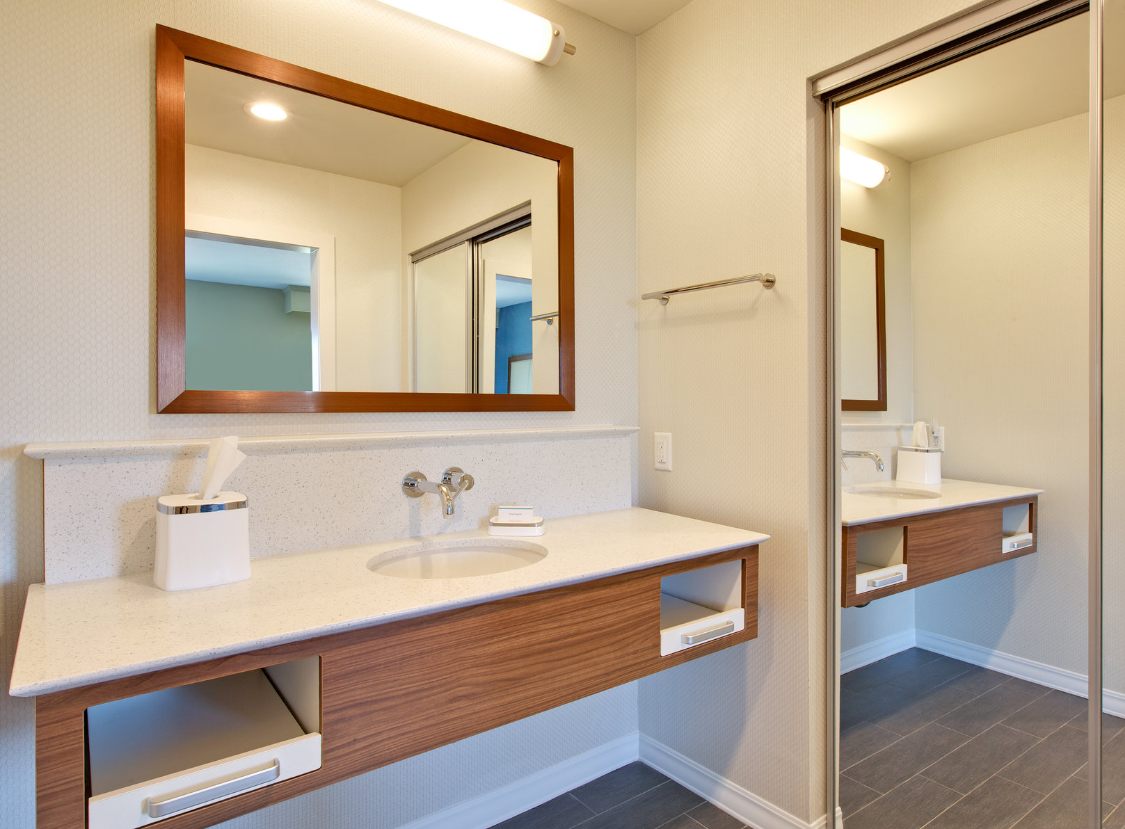 Hampton Inn by Hilton Snyder TX Room Type - 1 KNG HEARING ACC NOSMOK