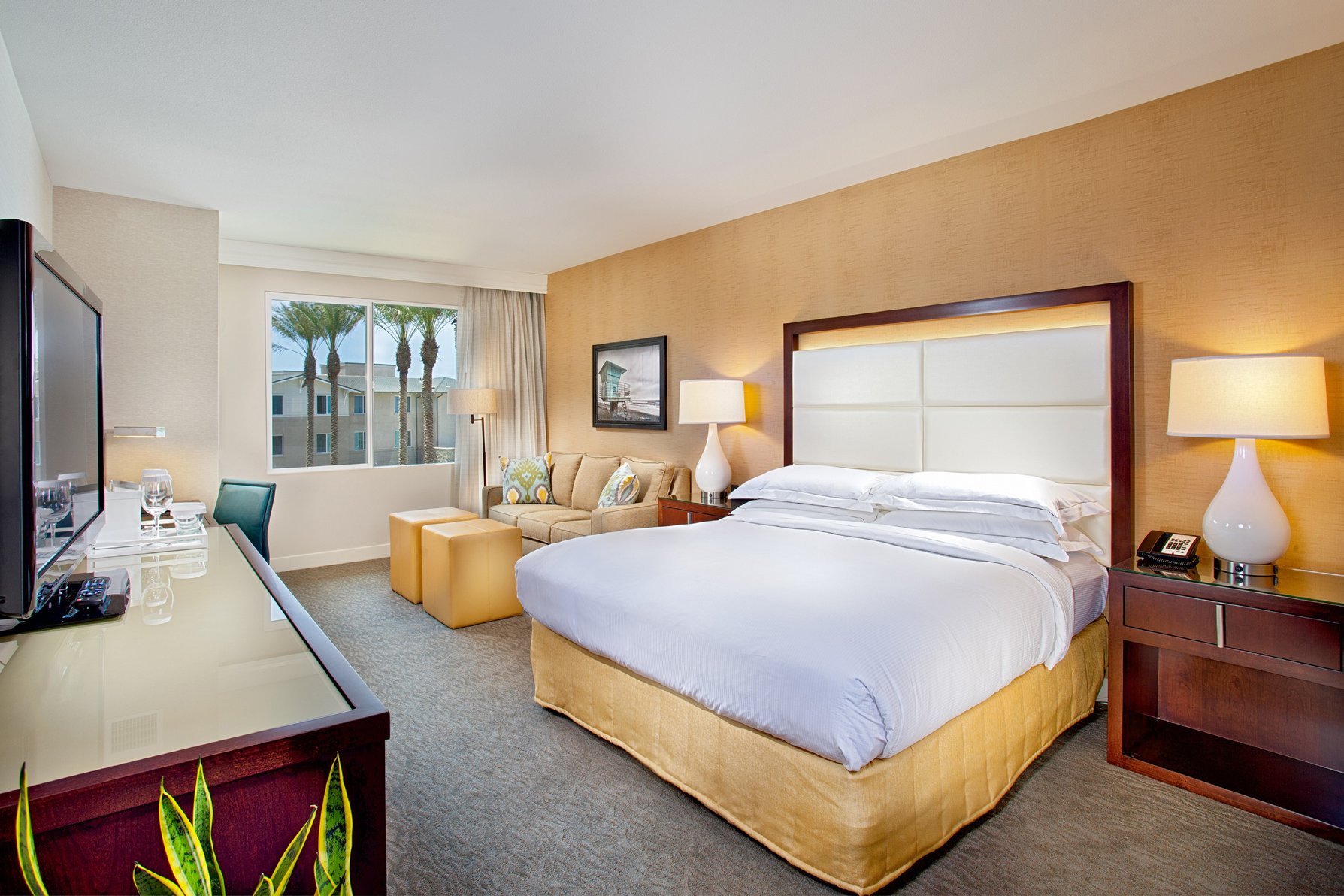 Cape Rey Carlsbad Beach, a Hilton Resort and Spa Room Type - POOL VIEW KING-SOFABED Cape Rey Carlsbad Beach, a Hilton Resort and Spa Room Type - POOL VIEW KING-SOFABED