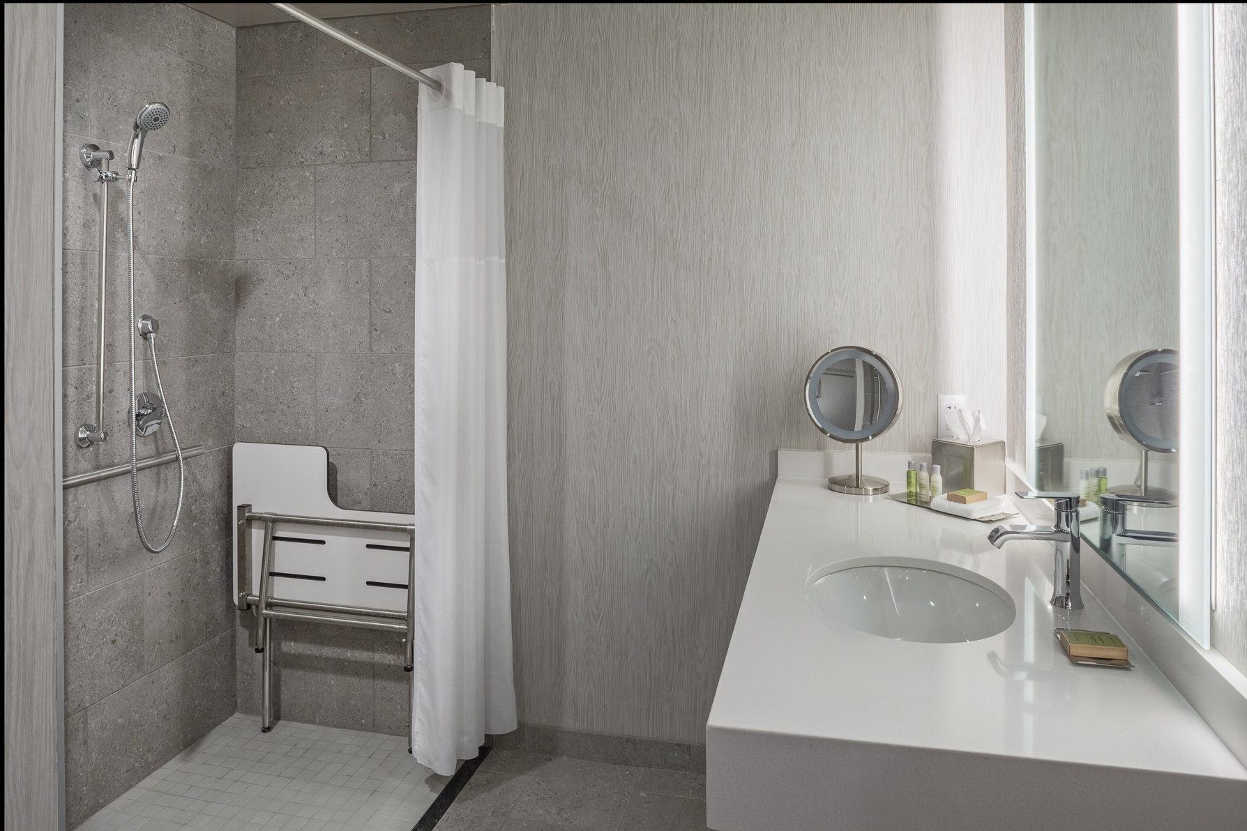 The Bevy Hotel Boerne, a DoubleTree by Hilton Room Type - 1KG 1BDRM STE ACC RI SHWR