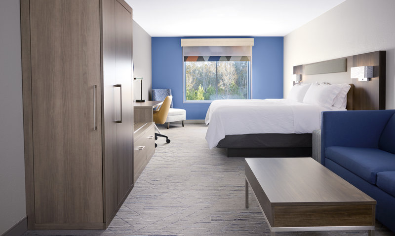Holiday Inn Express and Suites Plainwell