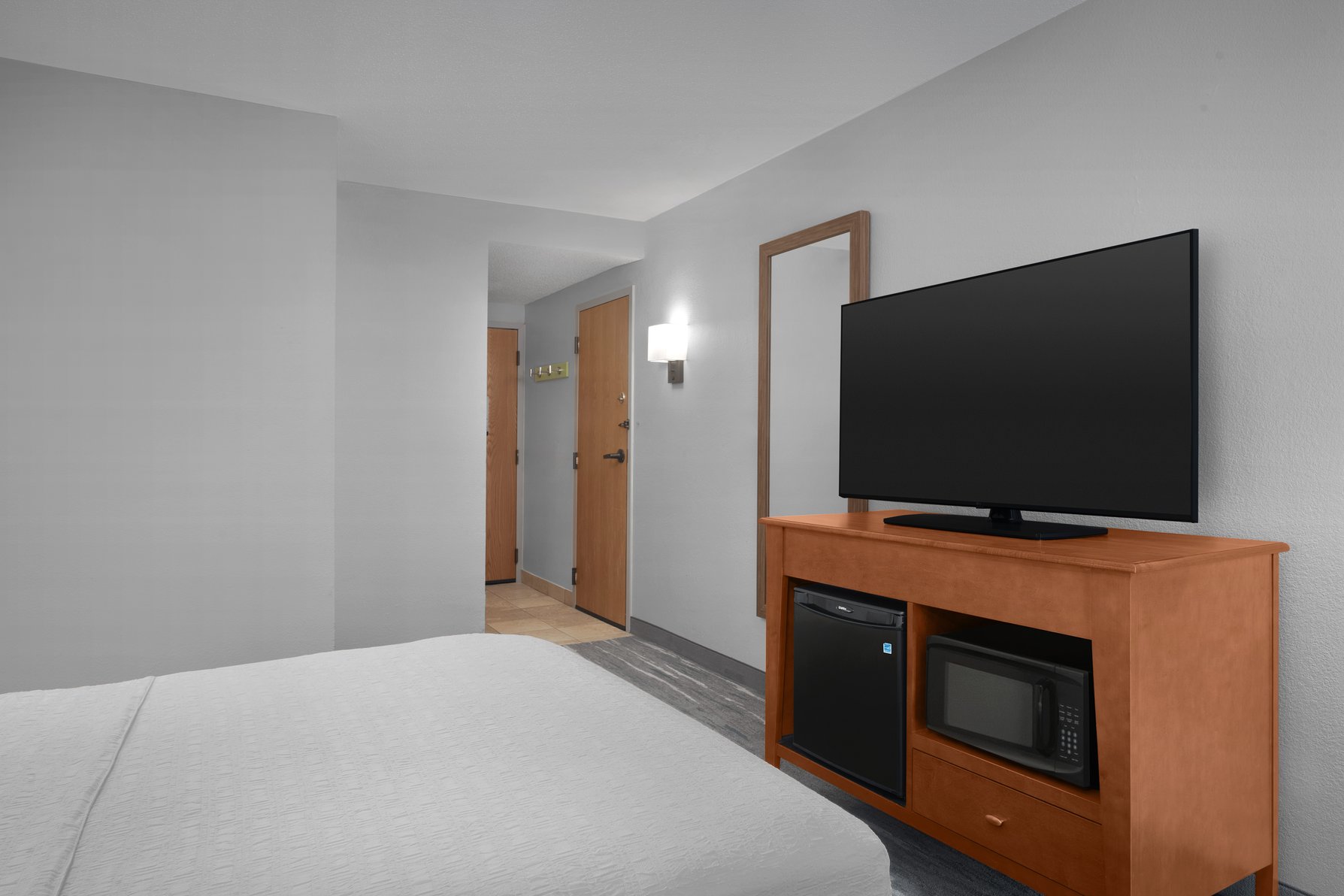 Hampton Inn Pittsburgh Greentree Room Type - 1 QN MOB HEAR ACC TUB