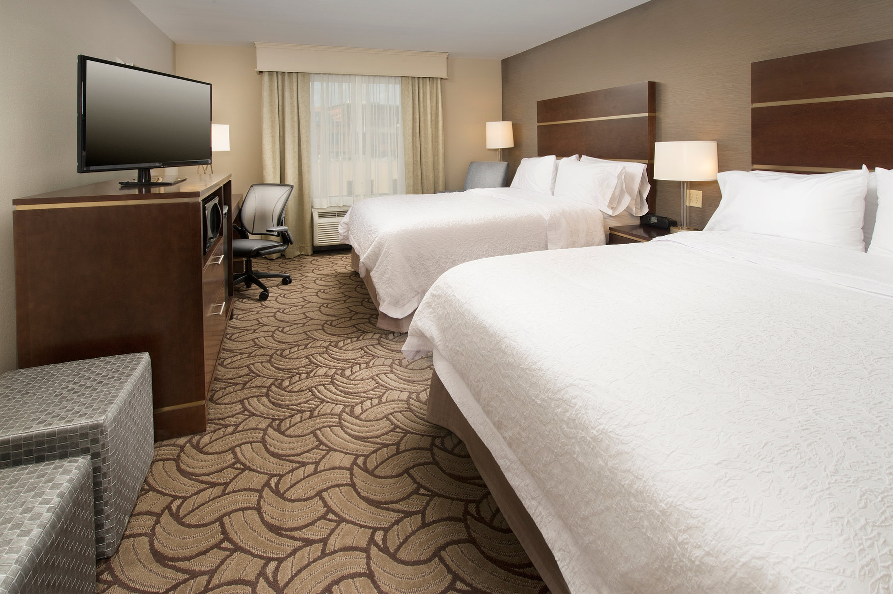 Hampton Inn & Suites San Antonio/ Market Square, TX Room Type - 2 QNS HEARING ACC NOSMOK