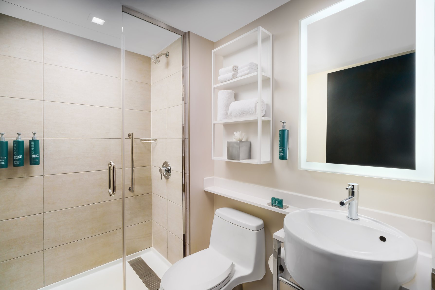 DoubleTree by Hilton Hotel New York Times Square West Room Type - King Bed with City View