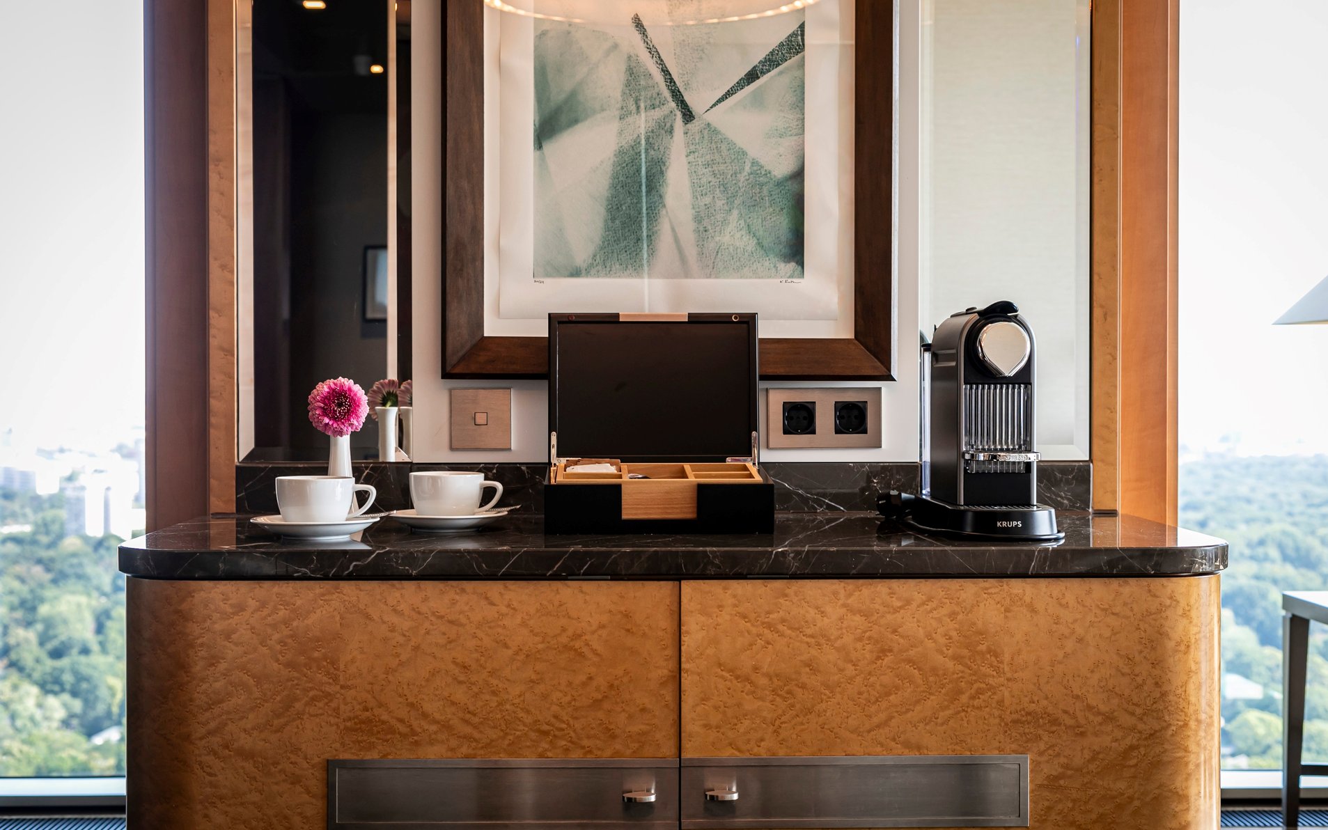 Waldorf Astoria Berlin by Hilton Room Type - TWIN TOWER SUITE