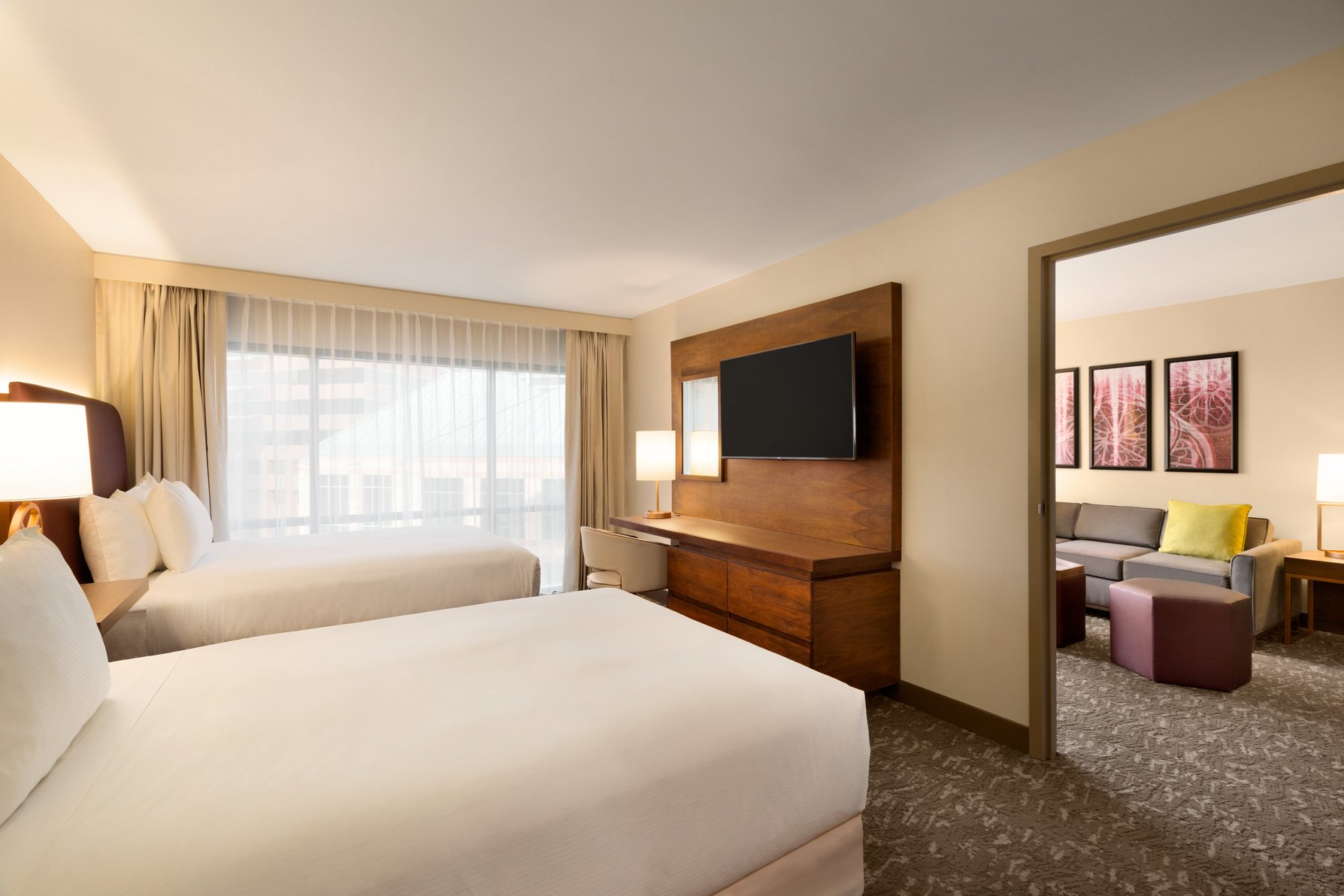 Embassy Suites by Hilton Phoenix Downtown North Room Type - 2 DBLS STE ACC RI SHWR NS