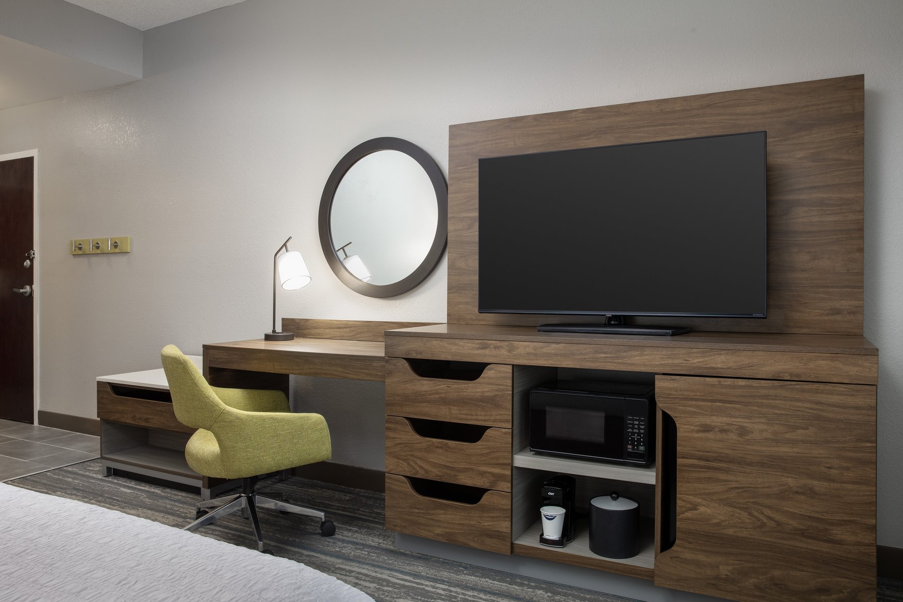 Hampton Inn by Hilton KINGSLAND Room Type - 1 KNG ACC ROLLIN SHWR NS