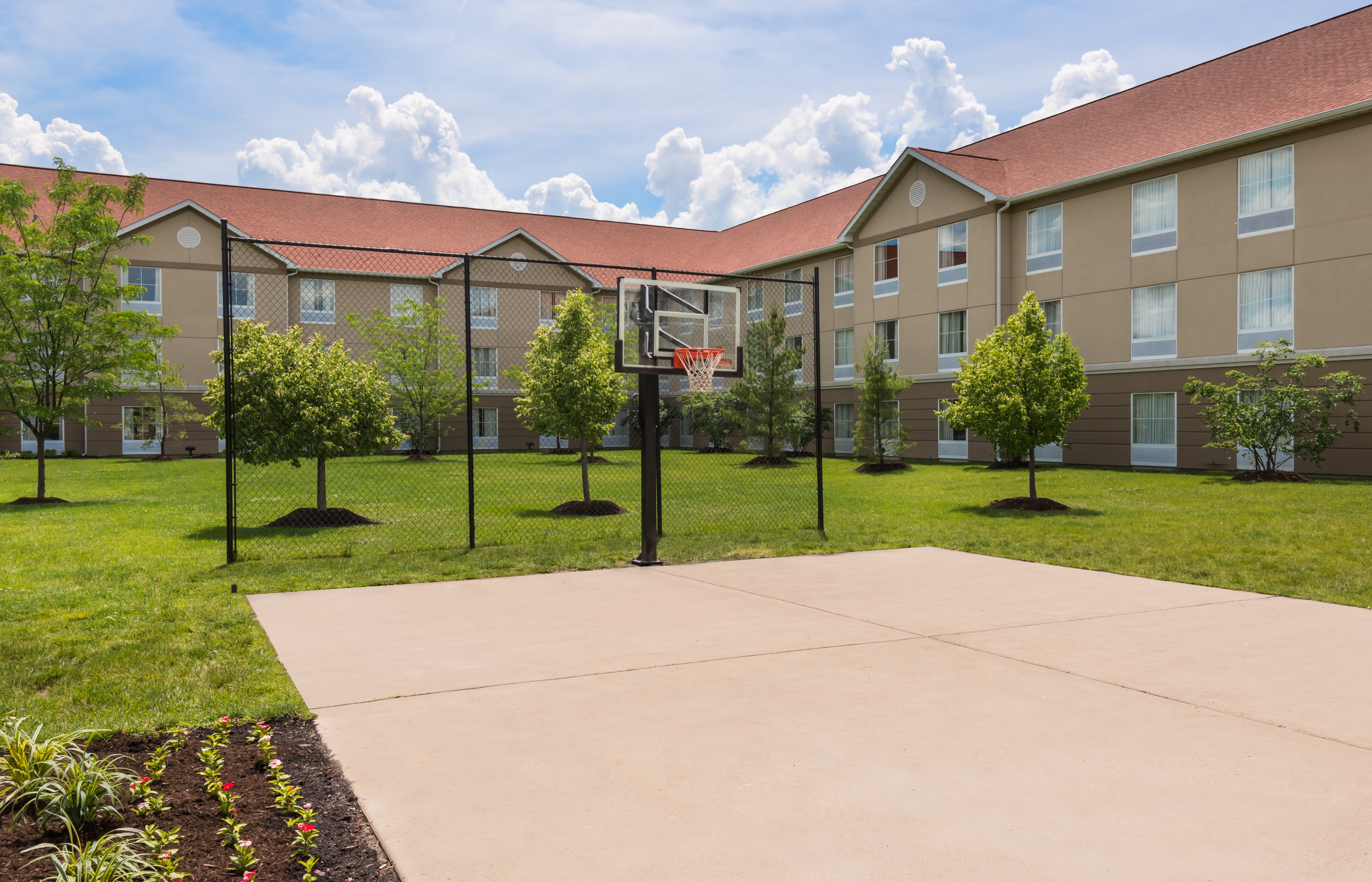 Larkspur Landing Extended Stay Suites