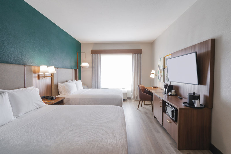TWO QUEEN BEDS NONSMOKING