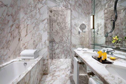 Giglio Prestige Bathroom