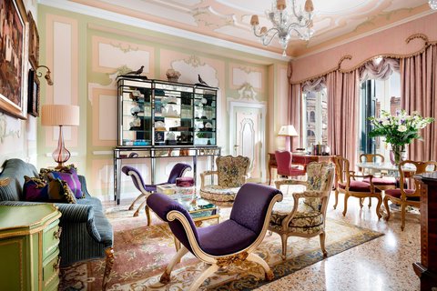 The Somerset Maugham Royal Suite
