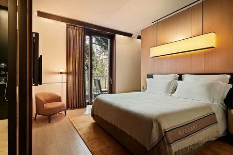 Deluxe Suite bedroom