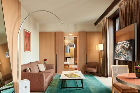 Deluxe Suite Living Room