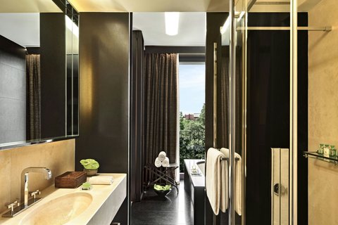Superior Room Bathroom