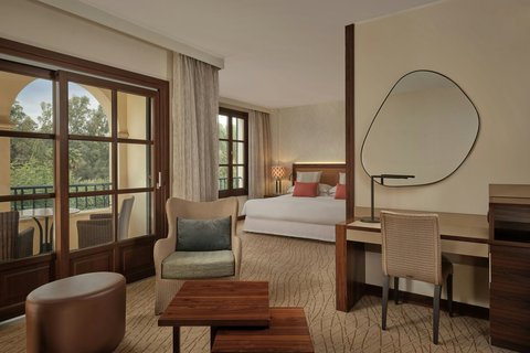 Junior Suite Golf or Pool View