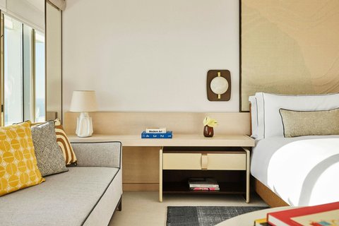 Scenic room King bedside details