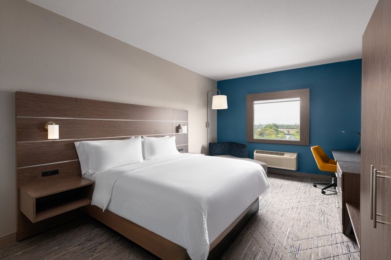 Holiday Inn Express and Suites Boynton Beach East