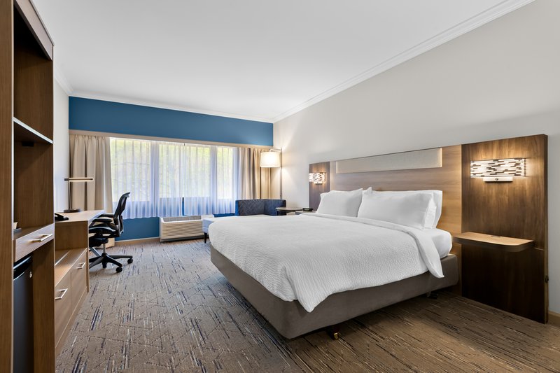 Holiday Inn Express Princeton Southeast