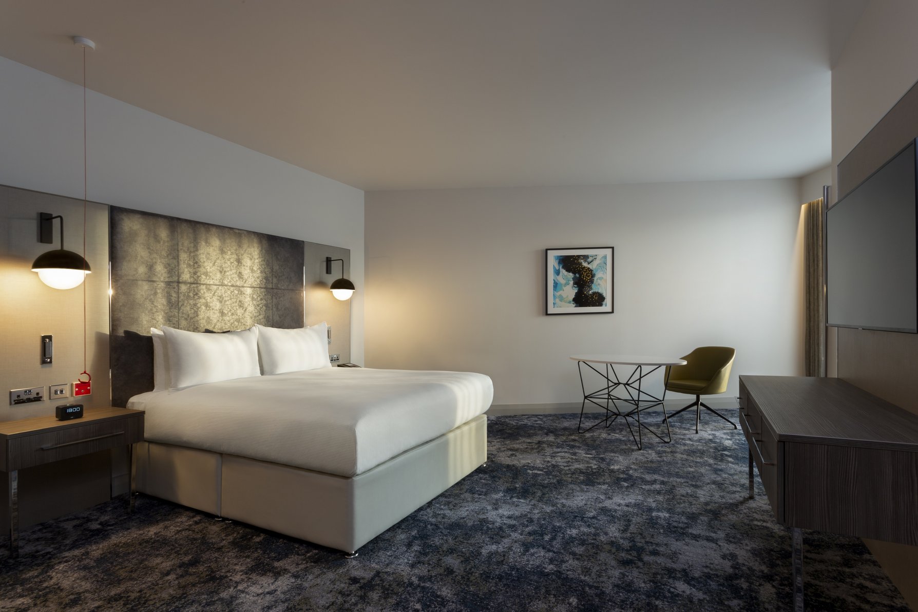 Hilton Aberdeen TECA Room Type - KING ACCESSIBLE GUEST ROOM