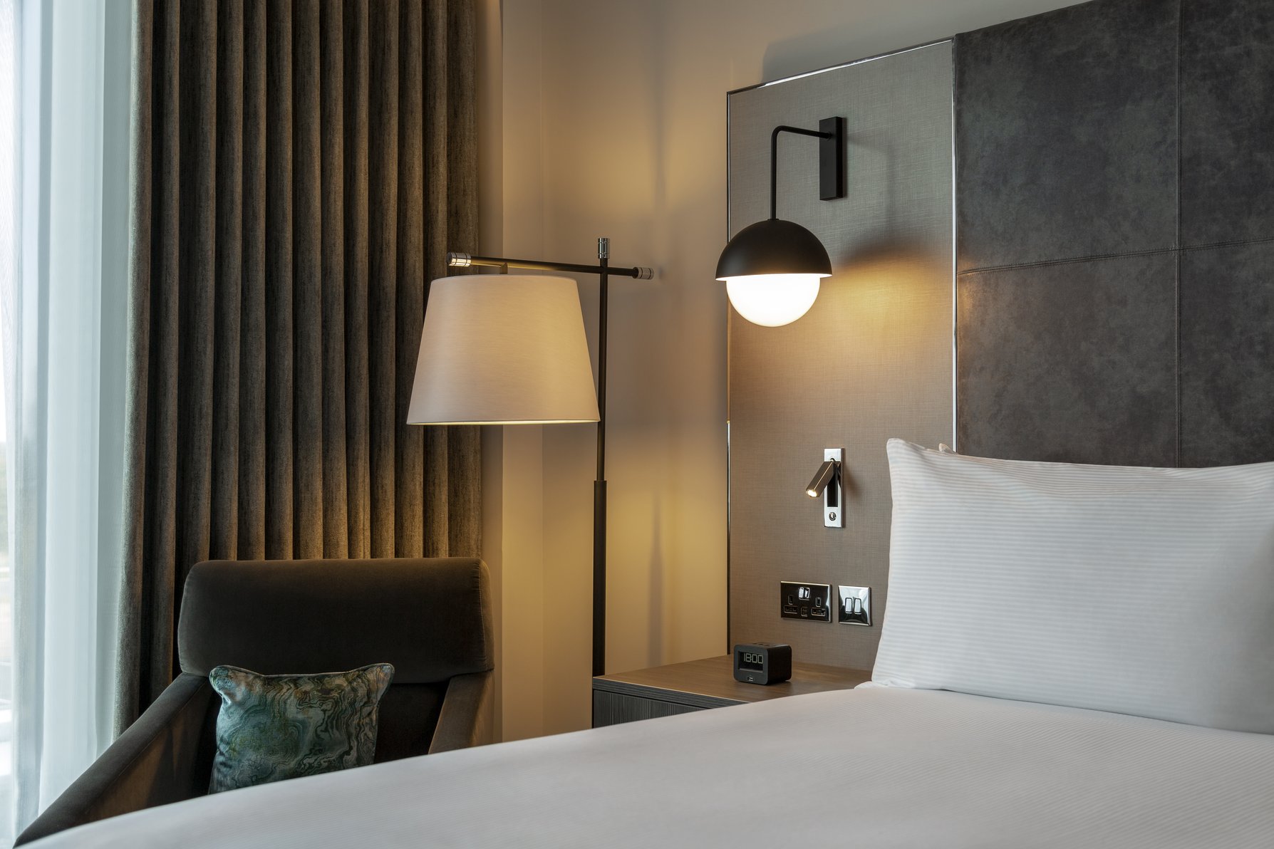 Hilton Aberdeen TECA Room Type - KING SUITE W LOUNGE ACCESS