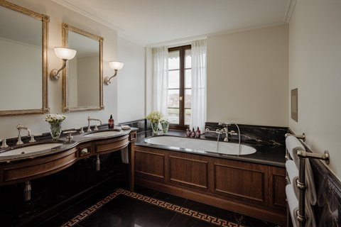 River Junior Suite