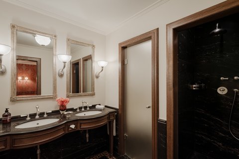 River King Room