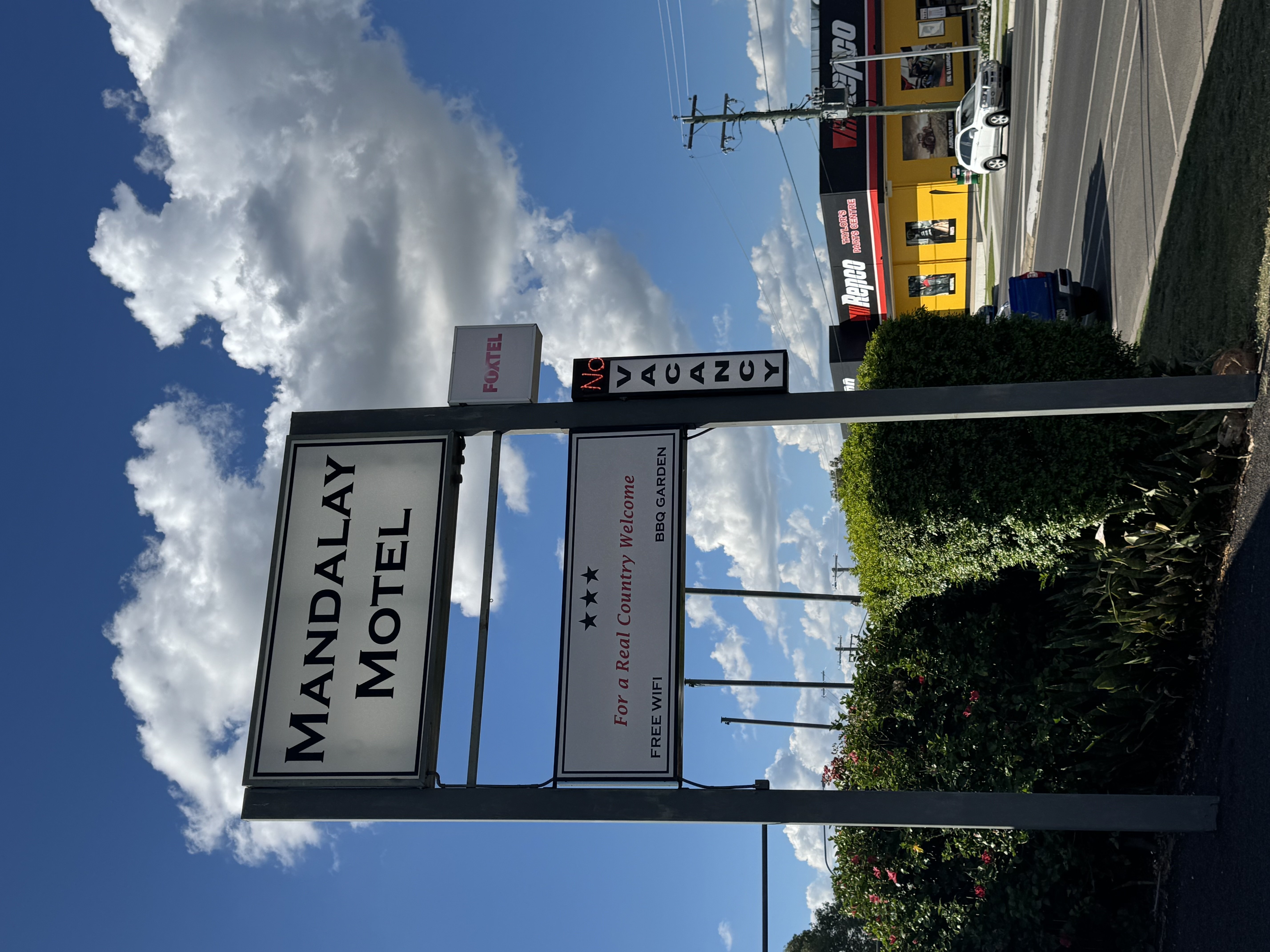 Mandalay Motel