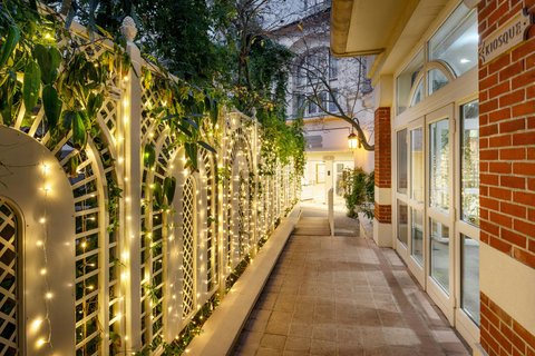 Hotel Exterior - Garden - Winter Lights - Wideshot