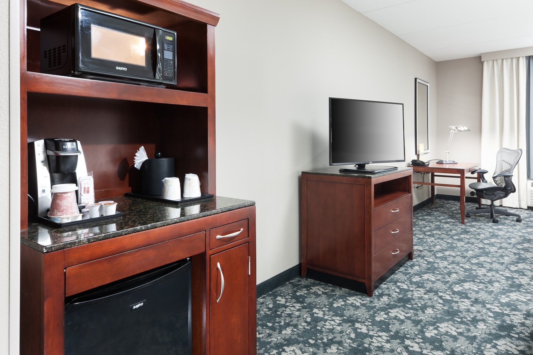 Hilton Garden Inn Frisco Room Type - 2QN MOB HEARING ACC RI-SHW