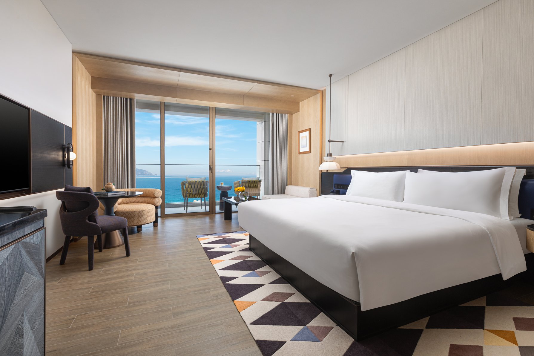 voco SANYA DADONGHAI Room Type - 1 King Standard Oceanfront