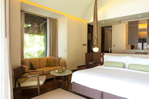 King Tropical Pool Villa
