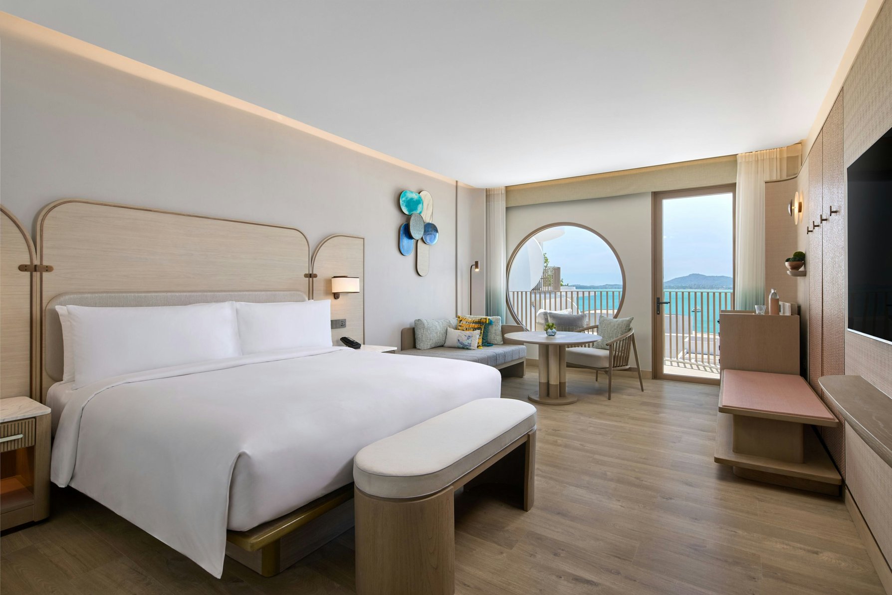 Veranda Resort Phuket, Autograph Collection Room Type - Deluxe Bay View, Guest room, 1 King, Sofa bed, Bay view, High floor, Balcony