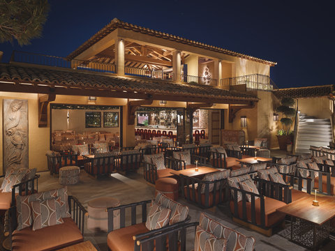 B Lounge Bar Hotel Byblos Saint Tropez