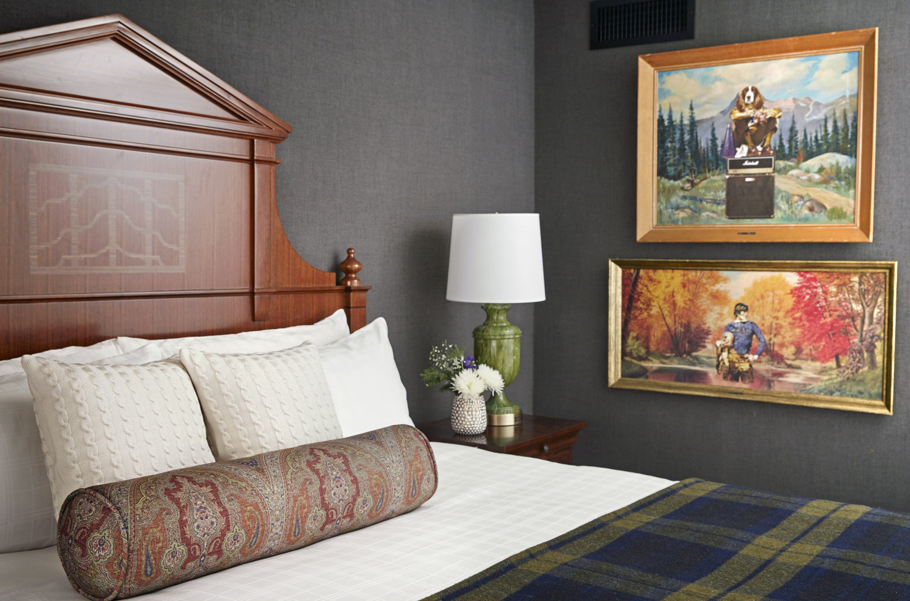 Graduate by Hilton Ann Arbor Room Type - GRAD KING MOB HEAR ACC TUB