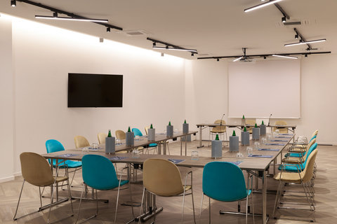 Capuleti meeting room: different arrangements for your needs