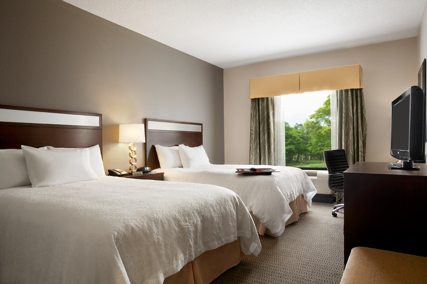 Hampton Inn & Suites Mansfield Room Type - 2QNS MOB HEAR ACC W TUB NS