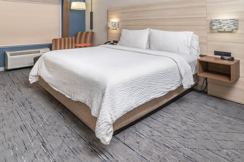 HOLIDAY INN EXP STES OTAY MESA