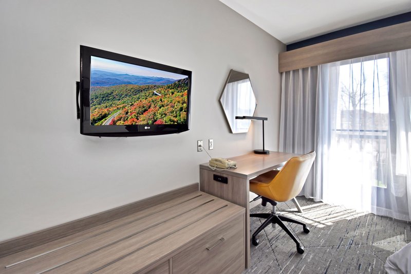 HOLIDAY INN EXPRESS BOONE