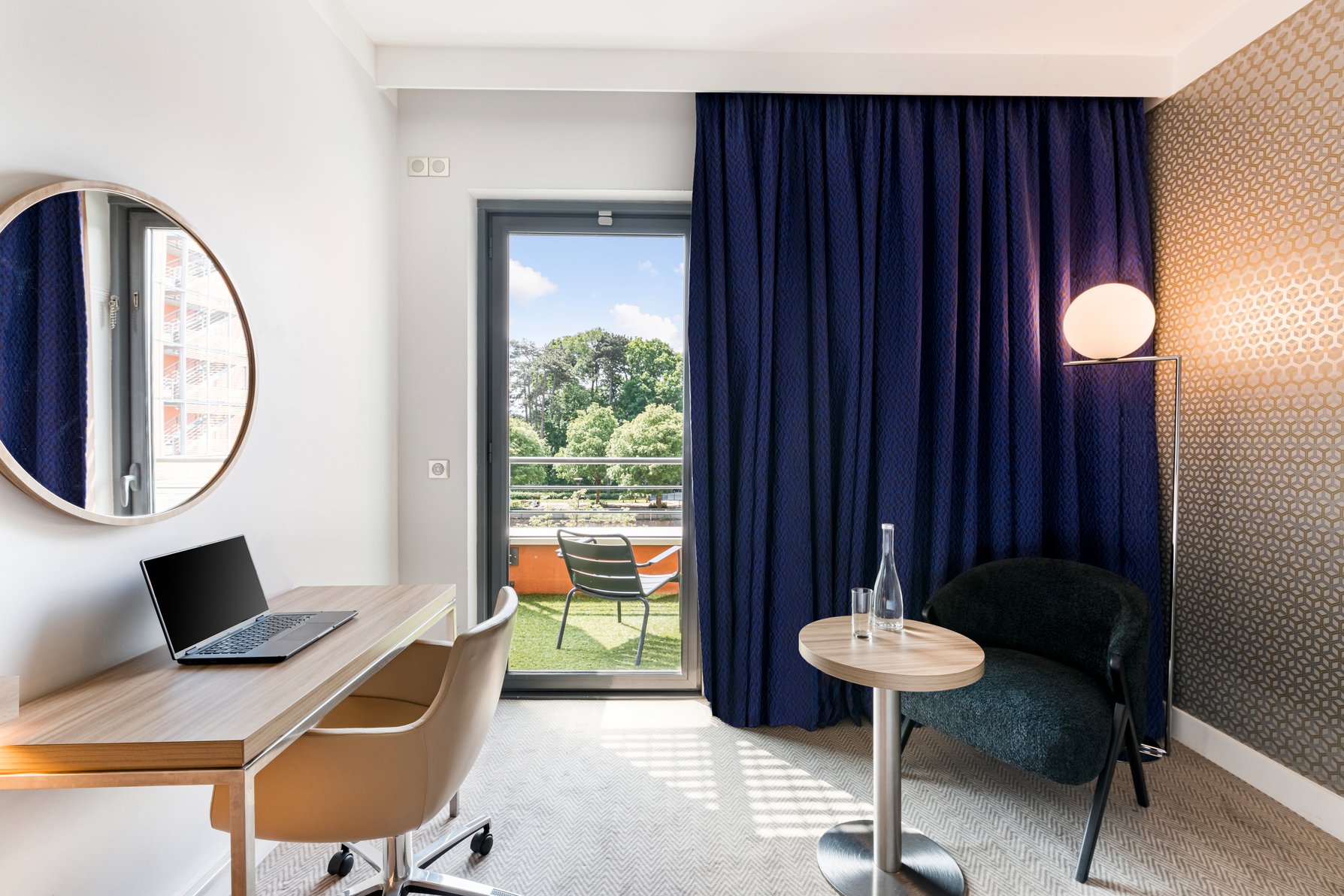 Crowne Plaza Lyon - Cite Internationale Room Type - 1 King Premium Balcony