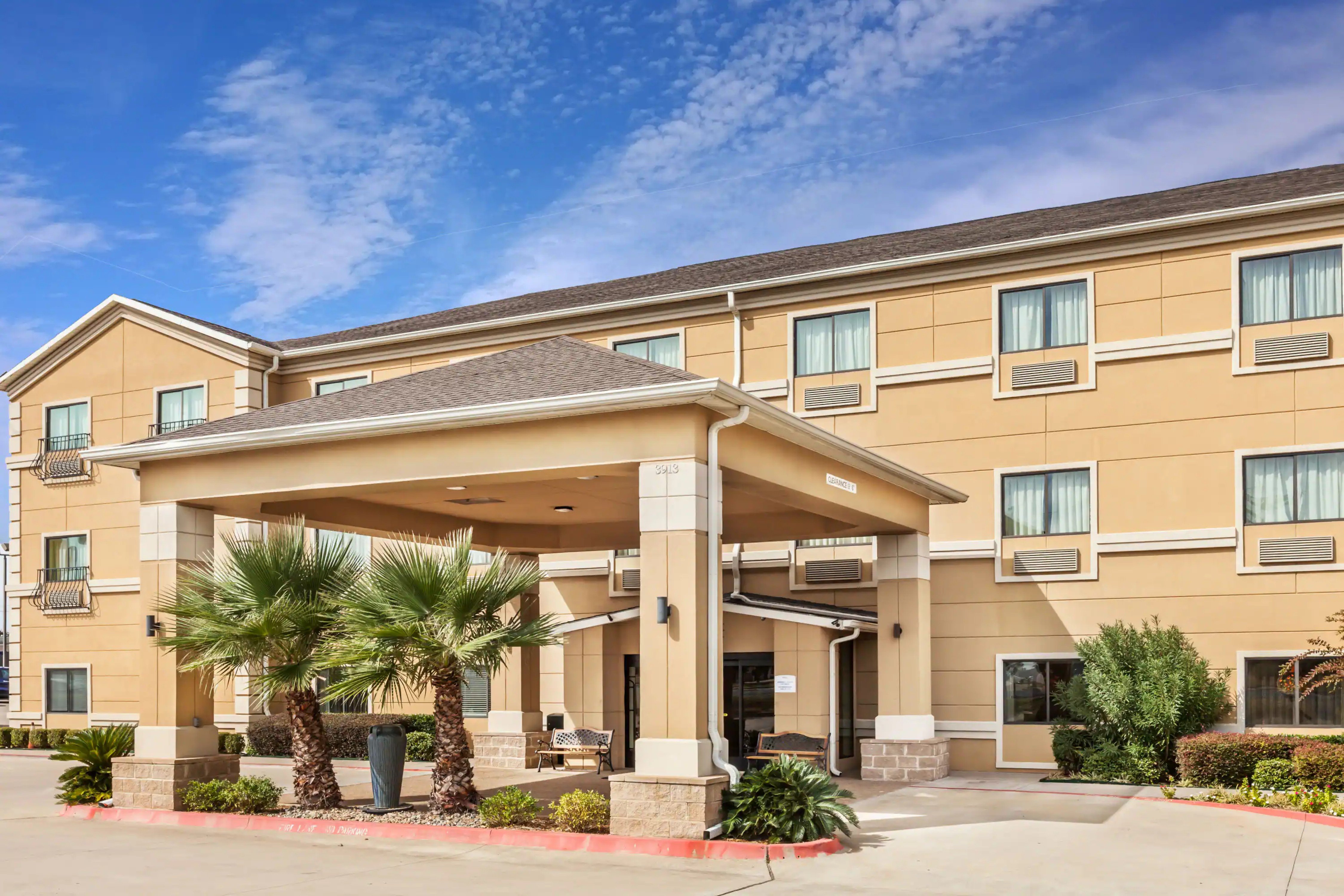 Grander Inn & Suites Tyler
