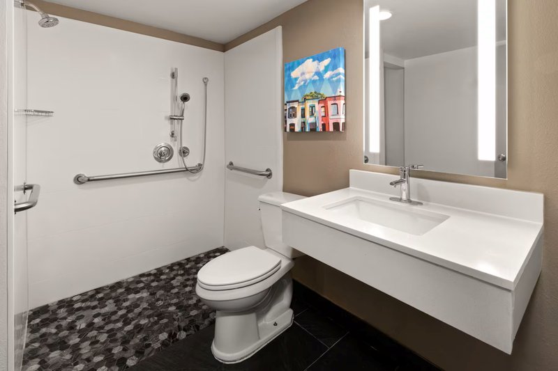 1 King Standard Mobility Accessible Roll In Shower