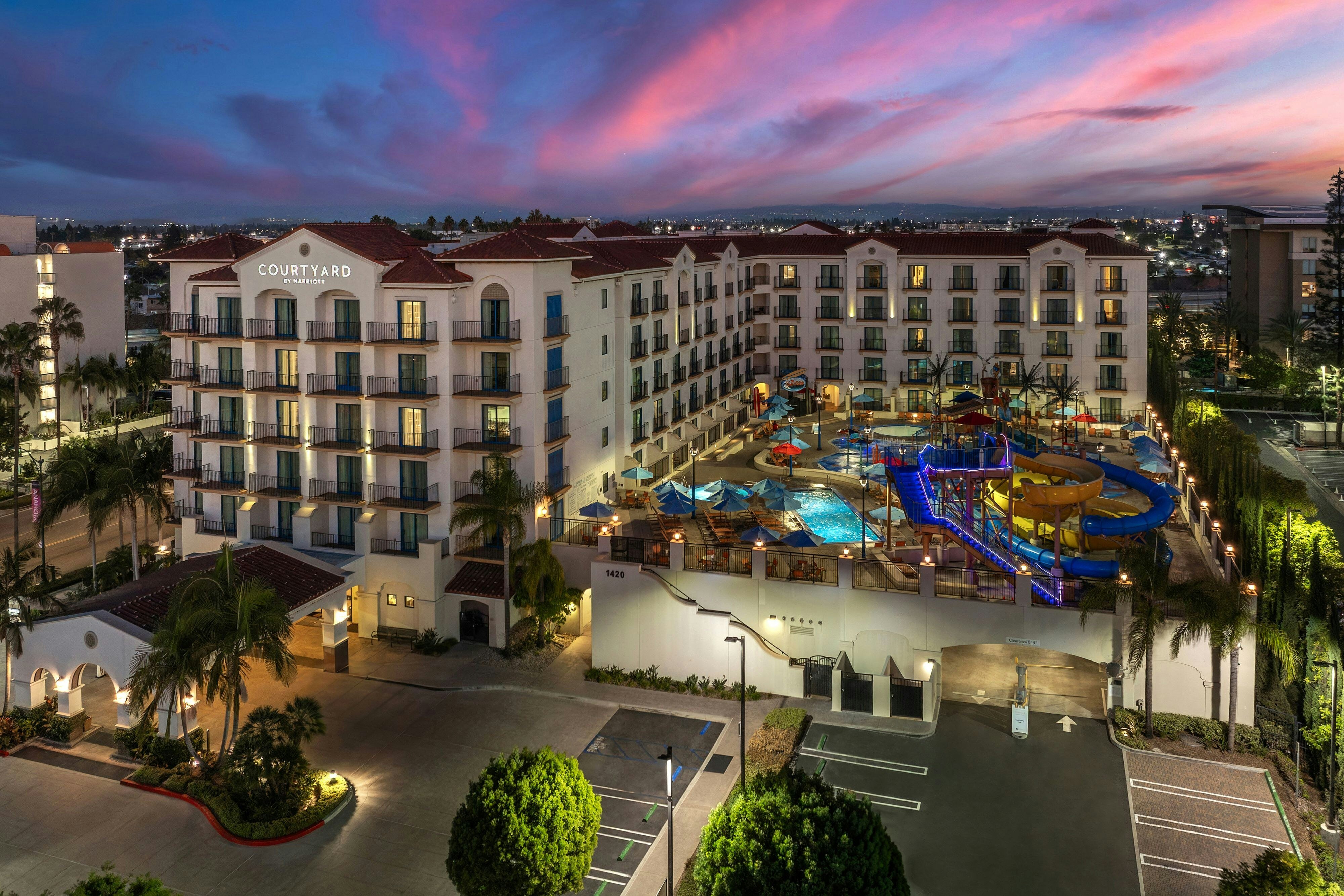 Courtyard Anaheim Theme Park Entrance