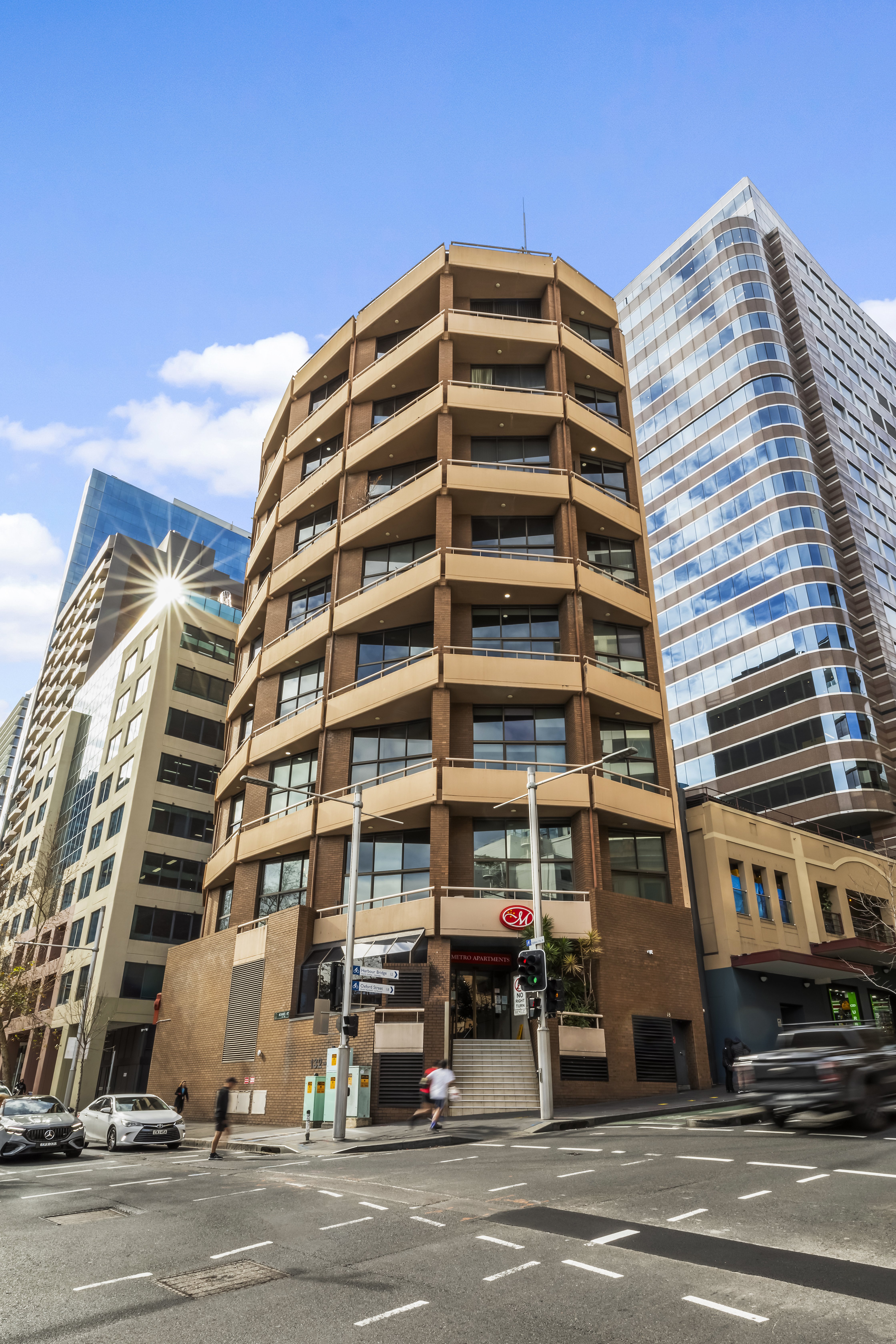 Metro Apartments on Darling Harbour