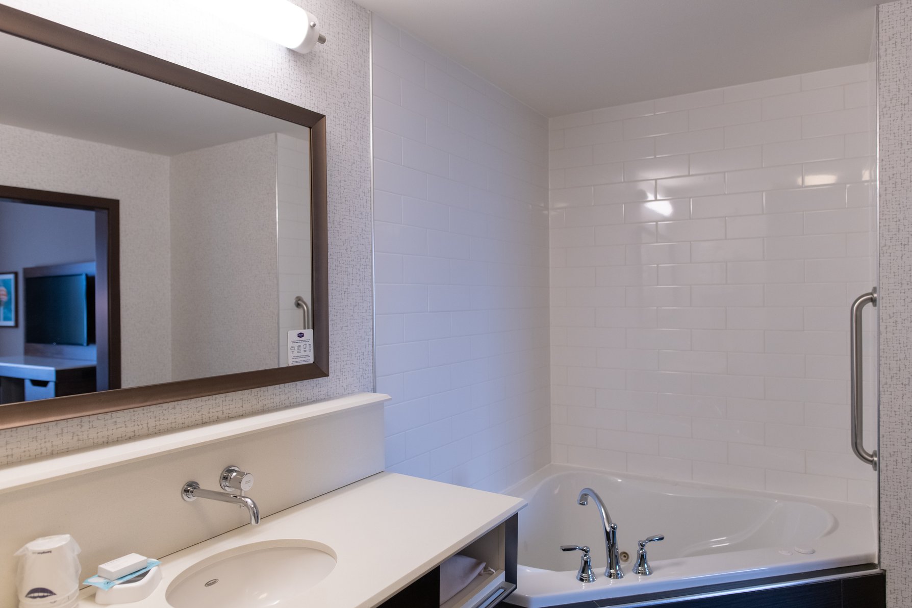 Hampton Inn by Hilton Orange City Room Type - 1KN STE MIC FRIDGE WTBR NS