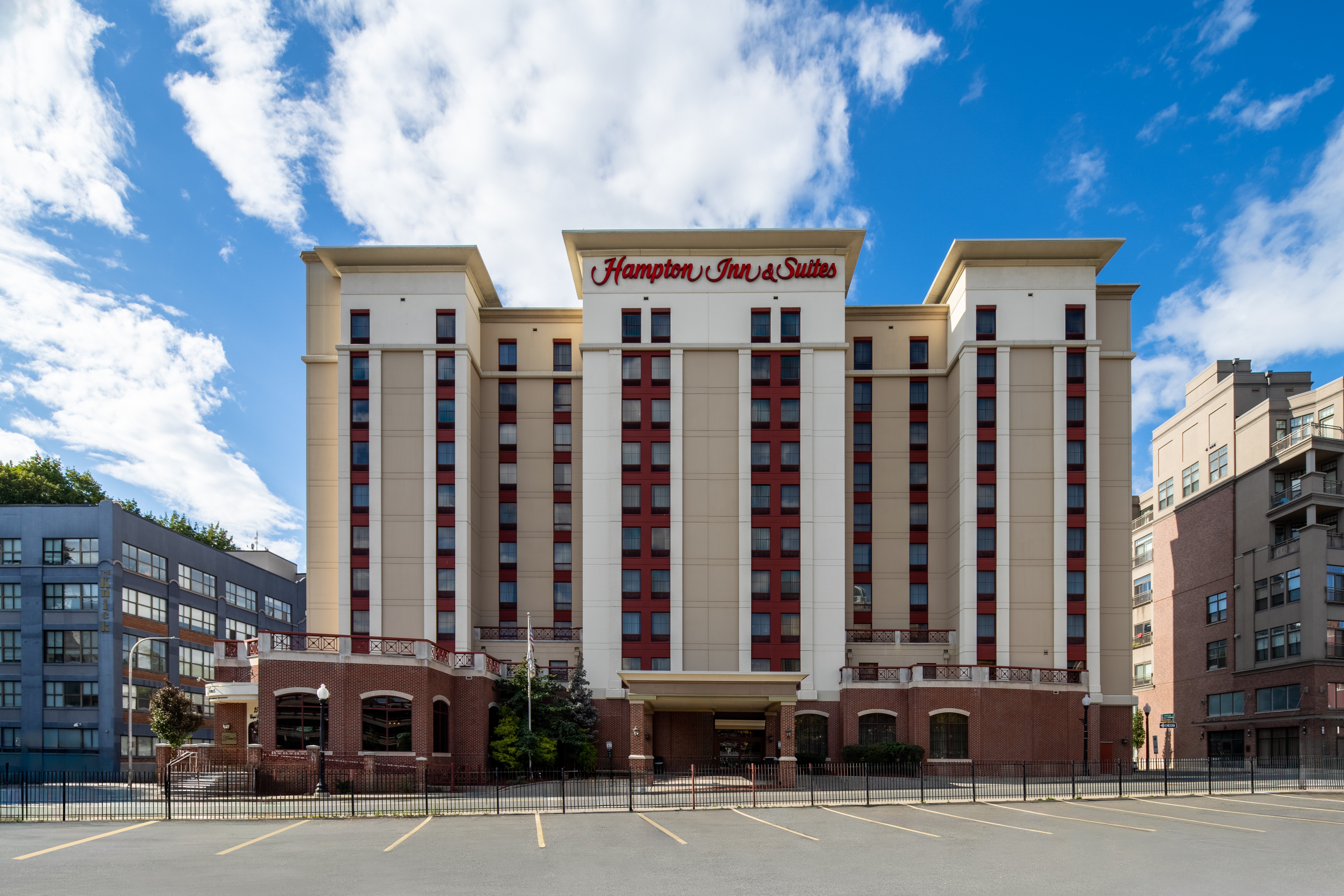 Hampton Inn & Suites Albany-Downtown