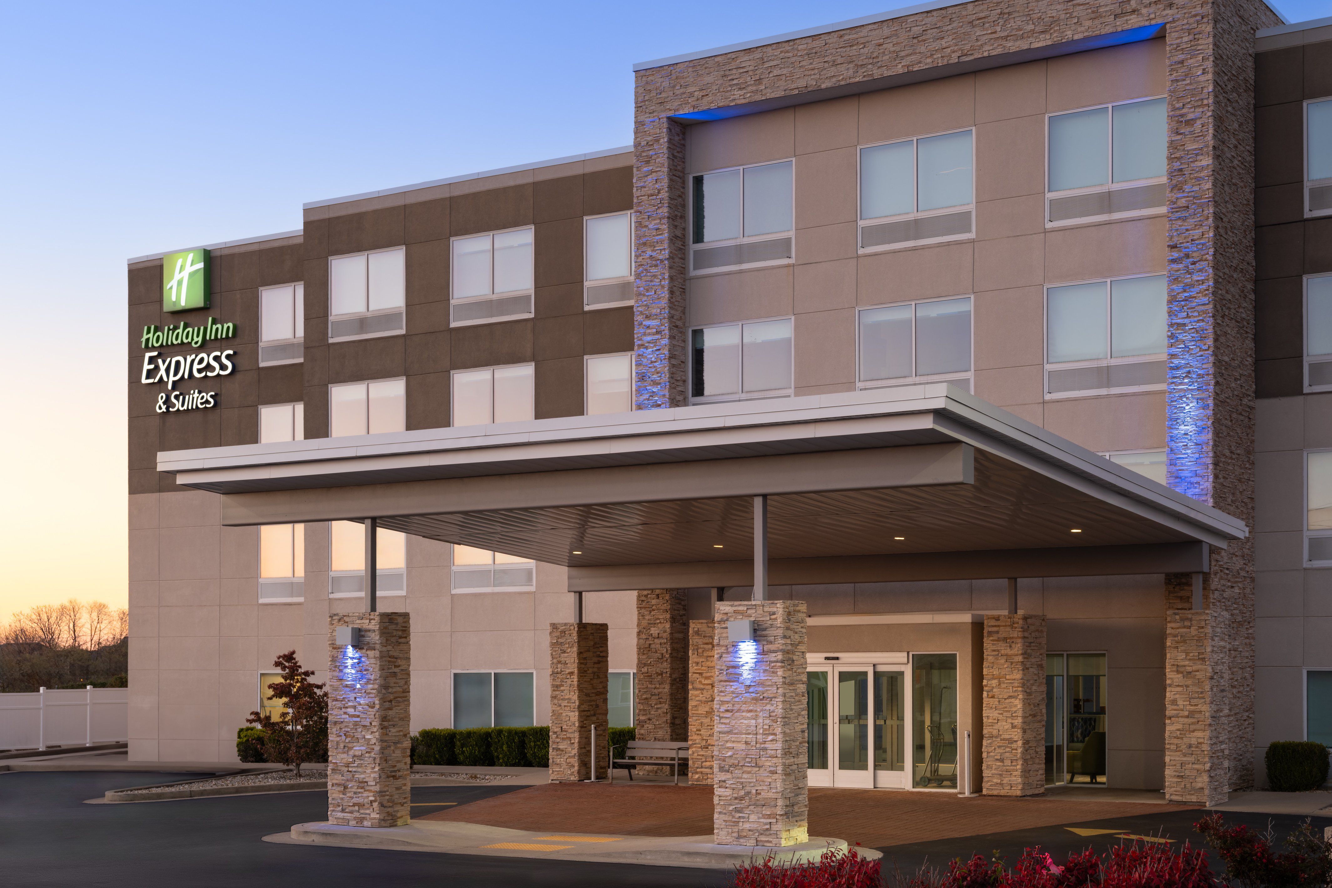 Holiday Inn Express/Suites Mt Sterling N