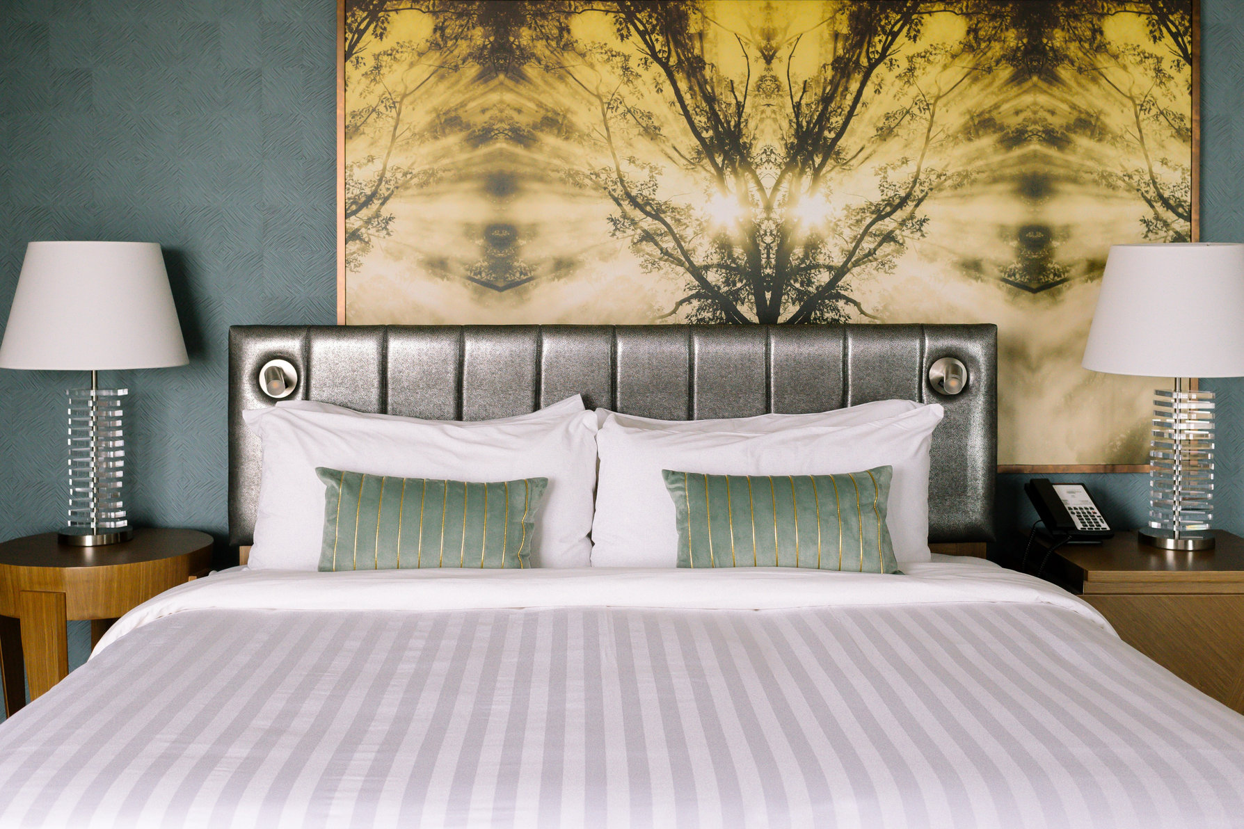 Crowne Plaza TORONTO - NORTH YORK by IHG Room Type - Standard Room
